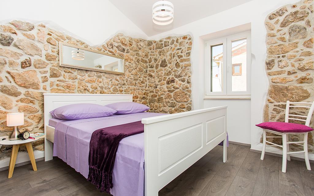 Apartman Bonaca Vrbnik Exterior foto