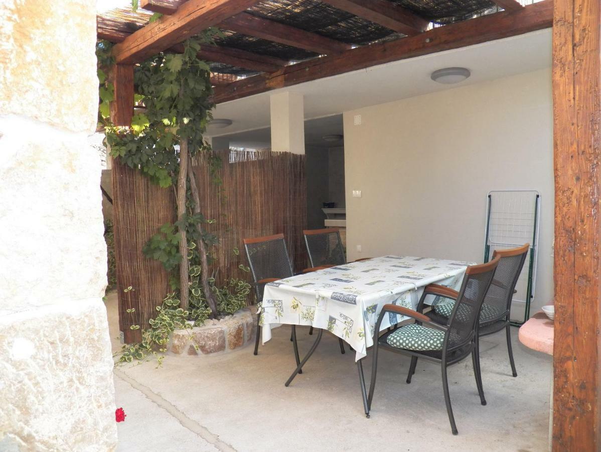 Apartman Bonaca Vrbnik Exterior foto